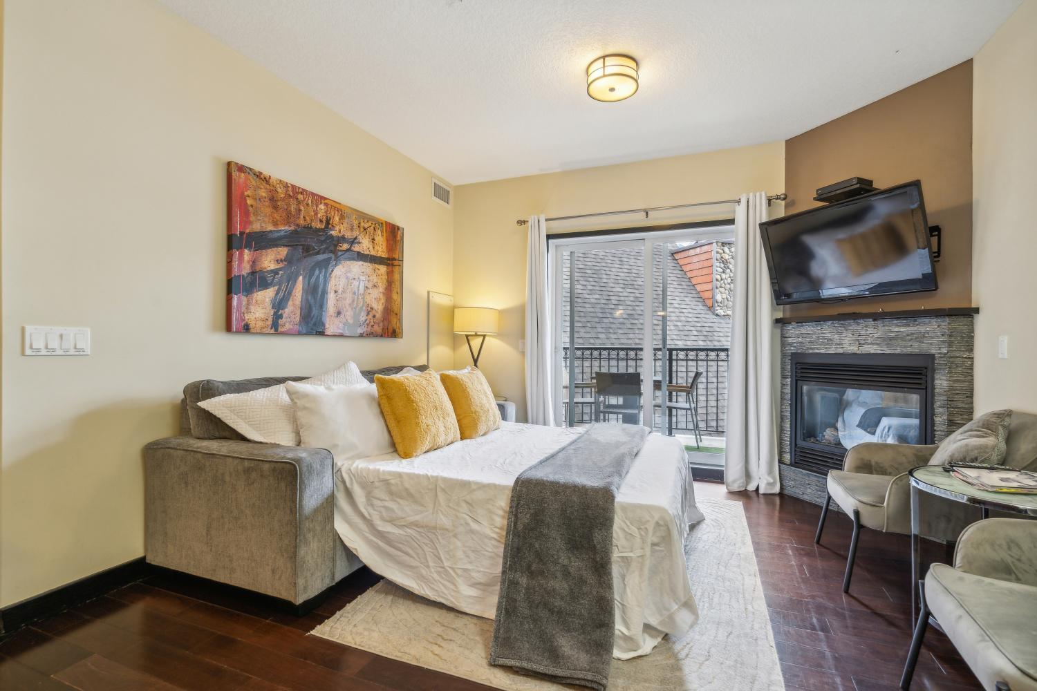 Cozy One Bedroom Condo With Indoor Pool And Hottub Canmore Luaran gambar